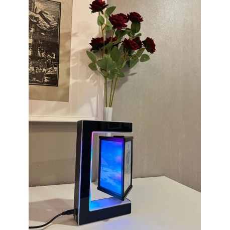 Левитационная фоторамка-ночник ТРЕУГОЛЬНИК, 3 фото  оптом-7