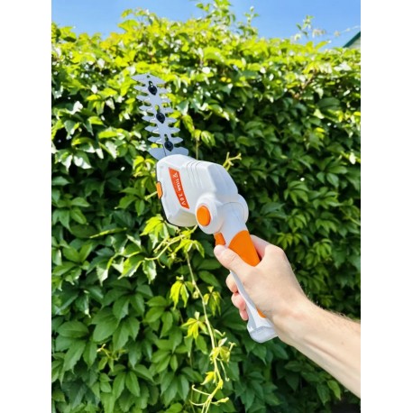 Ножницы-кусторез TITAN Садовод 3,6 V садовые, аккумуляторные, 2 насадки  оптом-6